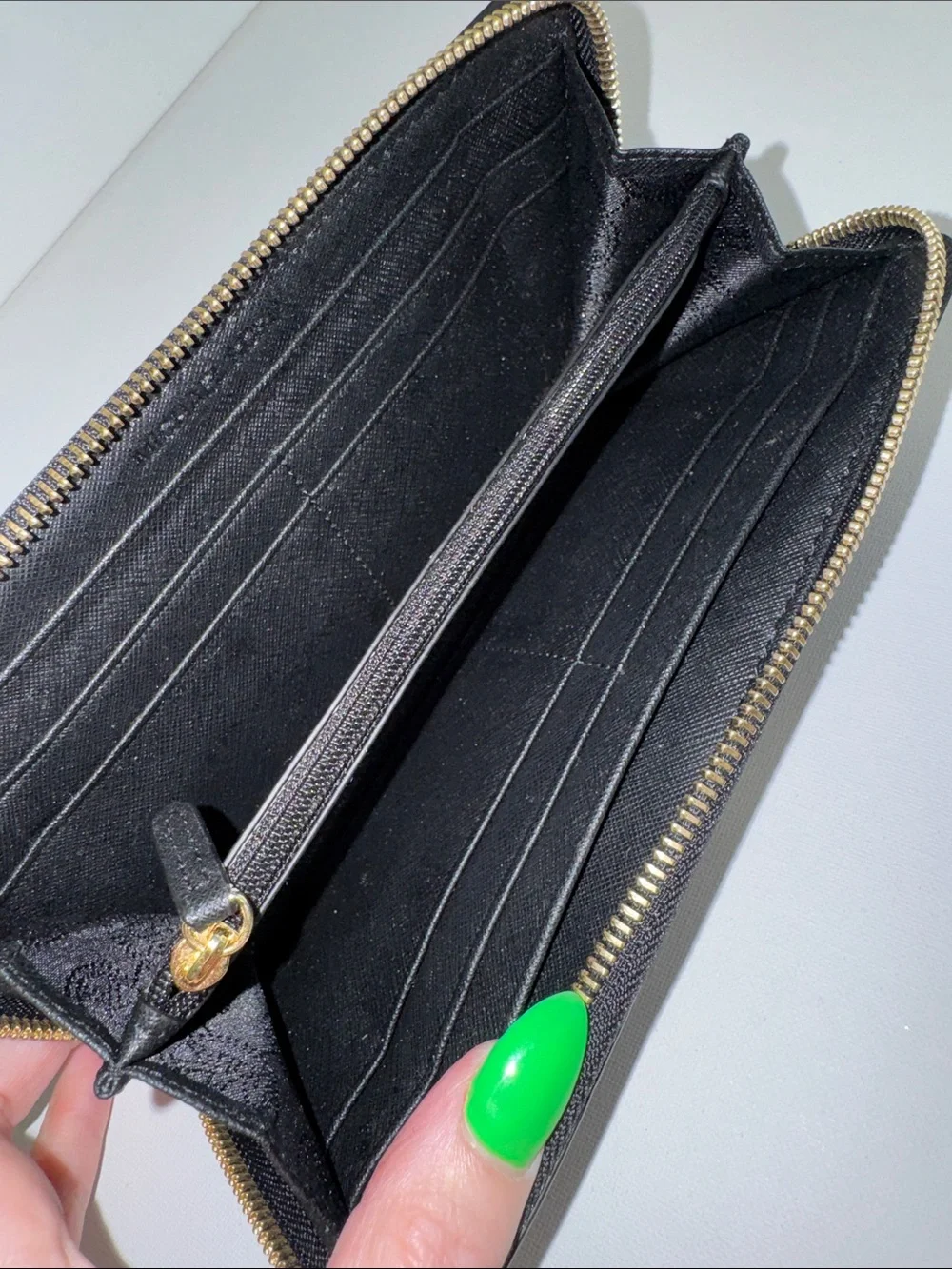 Michael Kors Black Croc-Embossed Jet Set Continental Zip Wallet